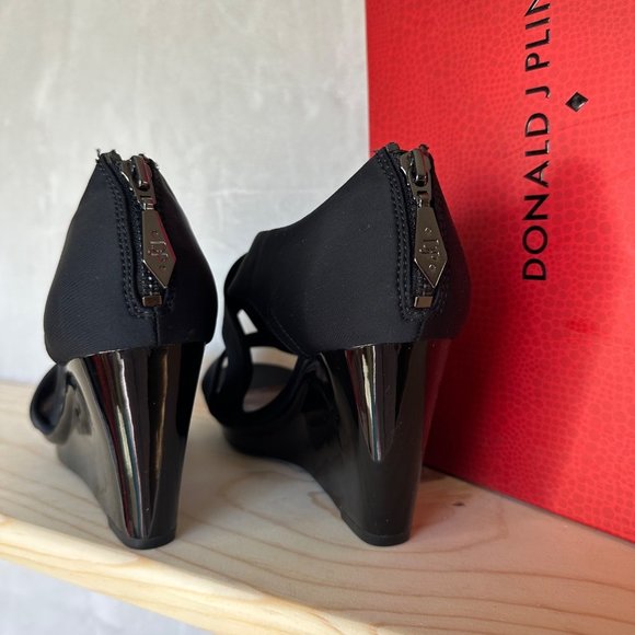 New Donald Pliner black Aurora crepe elastic wedge heel size 8.5 zip back - Picture 4 of 8